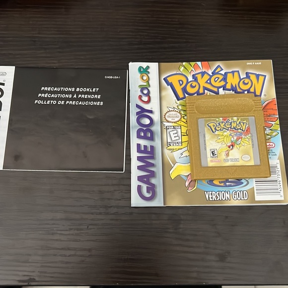 Pokémon Gold with box, manual, and insert - Picture 4 of 4